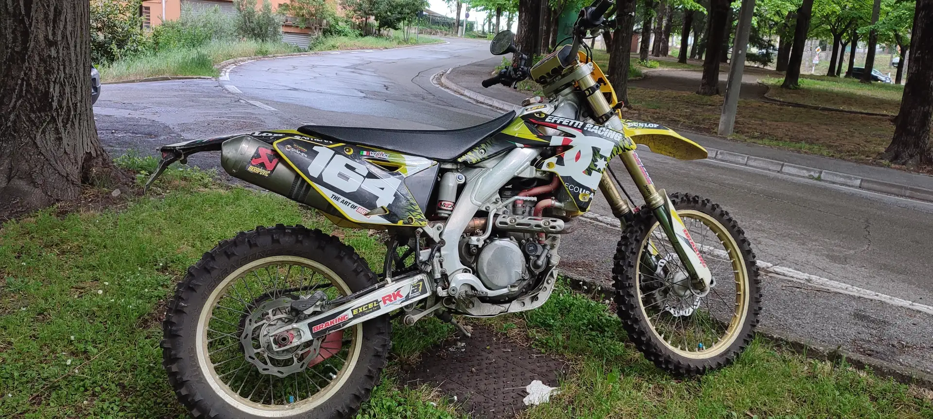 Suzuki RMZ 450 Valenti Racing Amarillo - 1