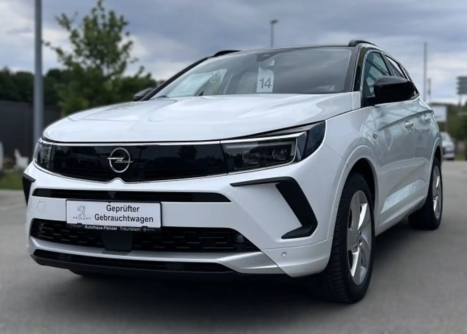 Opel Grandland Ultimate Plug-in-Hybrid AWD 300 Blanc - 2