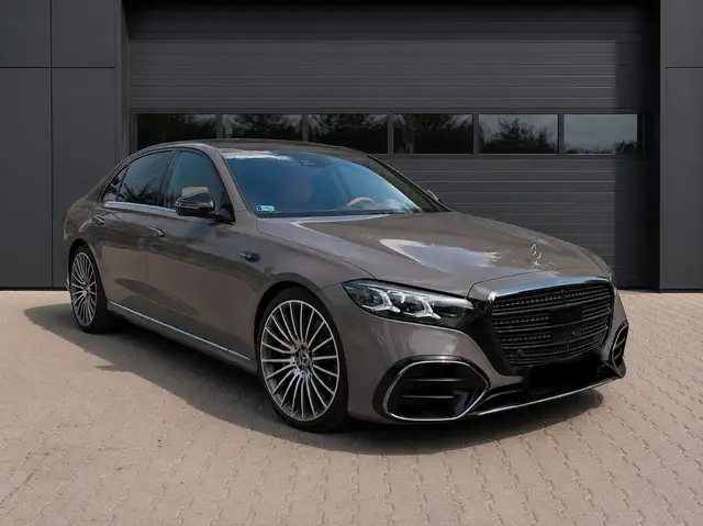 Mercedes-Benz S-Class view 6