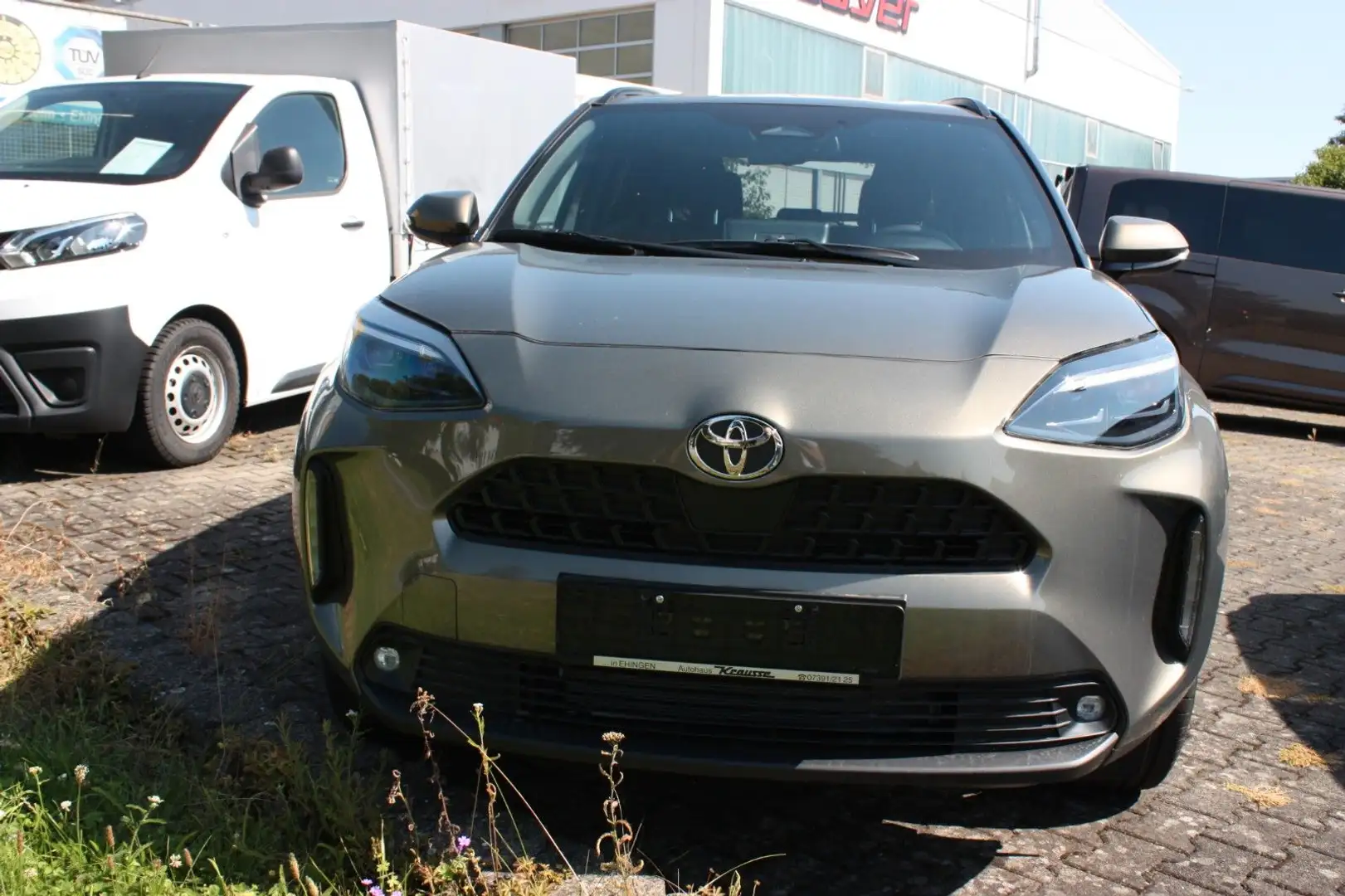 Toyota Yaris Cross 1.5 Hybrid 2WD Team D Winter-Paket Brązowy - 2