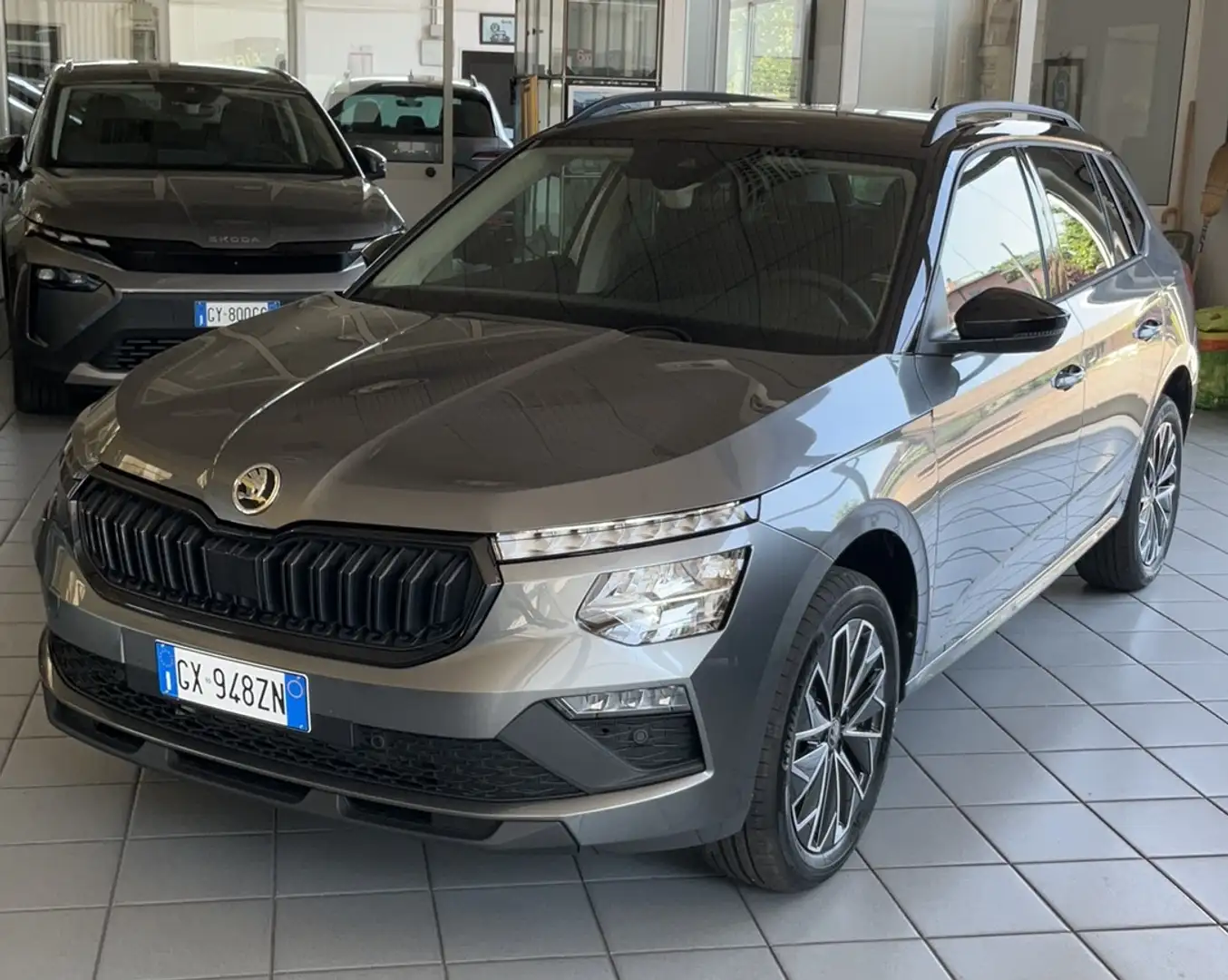 Skoda Kamiq Kamiq 1.0 tsi Style 115cv dsg Grijs - 1