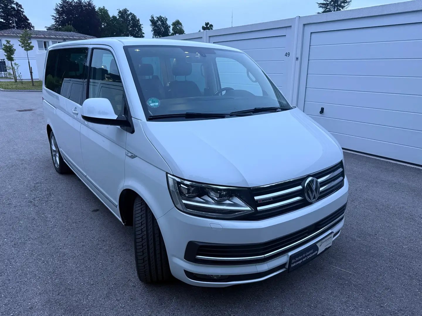 Volkswagen T6 Multivan Multivan Highline 2,0 TDI 4Motion BMT DSG Six Generation Weiß - 2