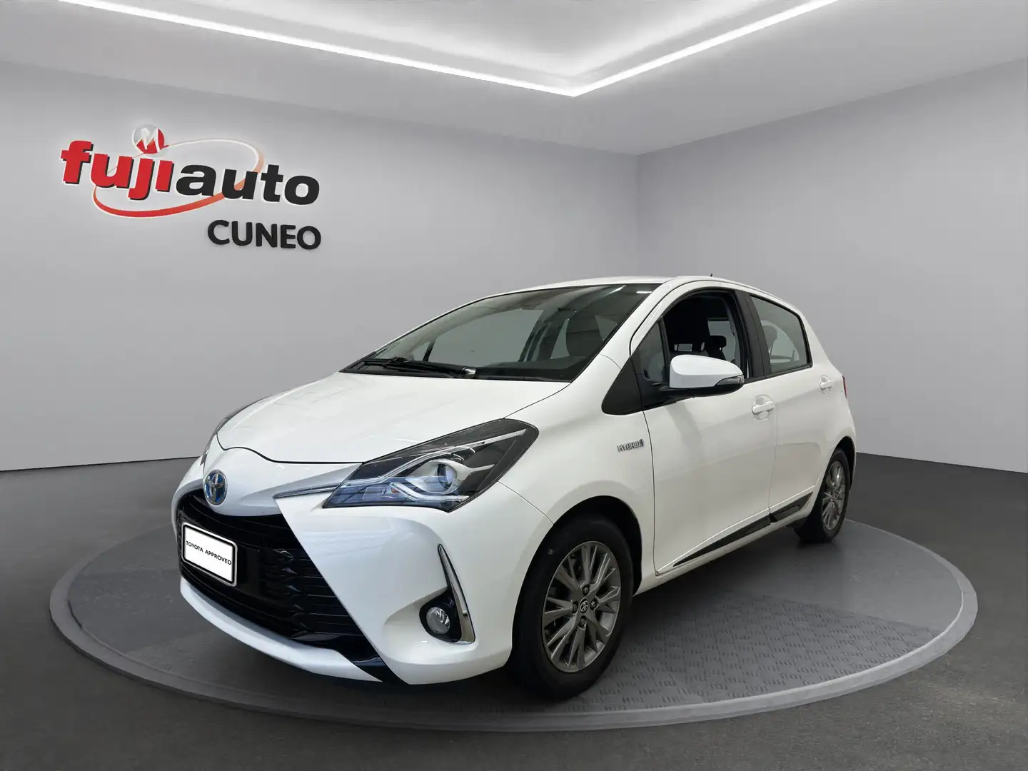 Toyota Yaris Yaris 5p 1.5h Active Bianco - 1