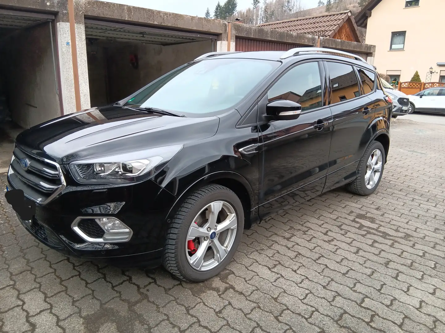 Ford Kuga Kuga 1.5 EcoBoost 2x4 ST-Line Schwarz - 2