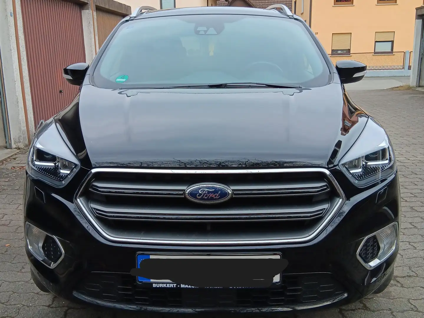 Ford Kuga Kuga 1.5 EcoBoost 2x4 ST-Line Schwarz - 1