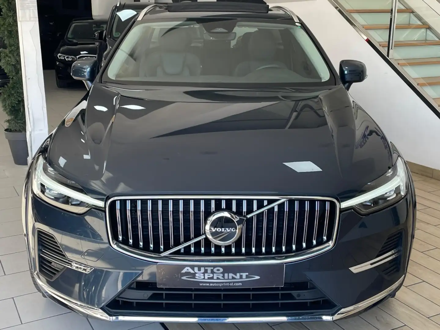 Volvo XC60 T6 Recharge Ultimate Bright Azul - 2