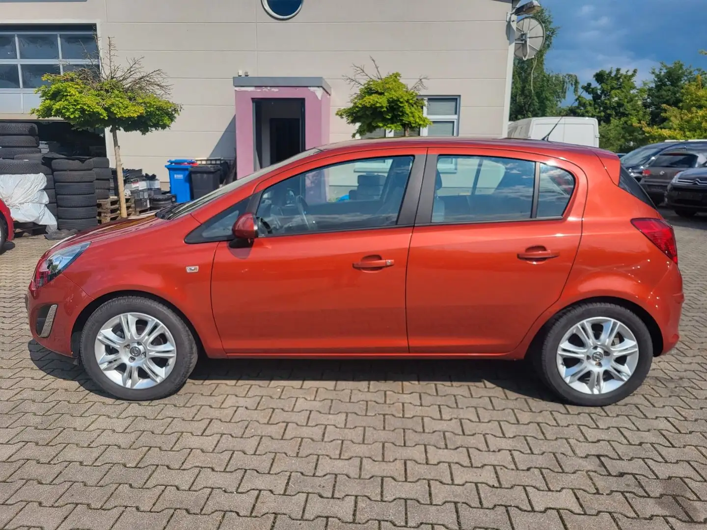 Opel Corsa D Innovation Rot - 1