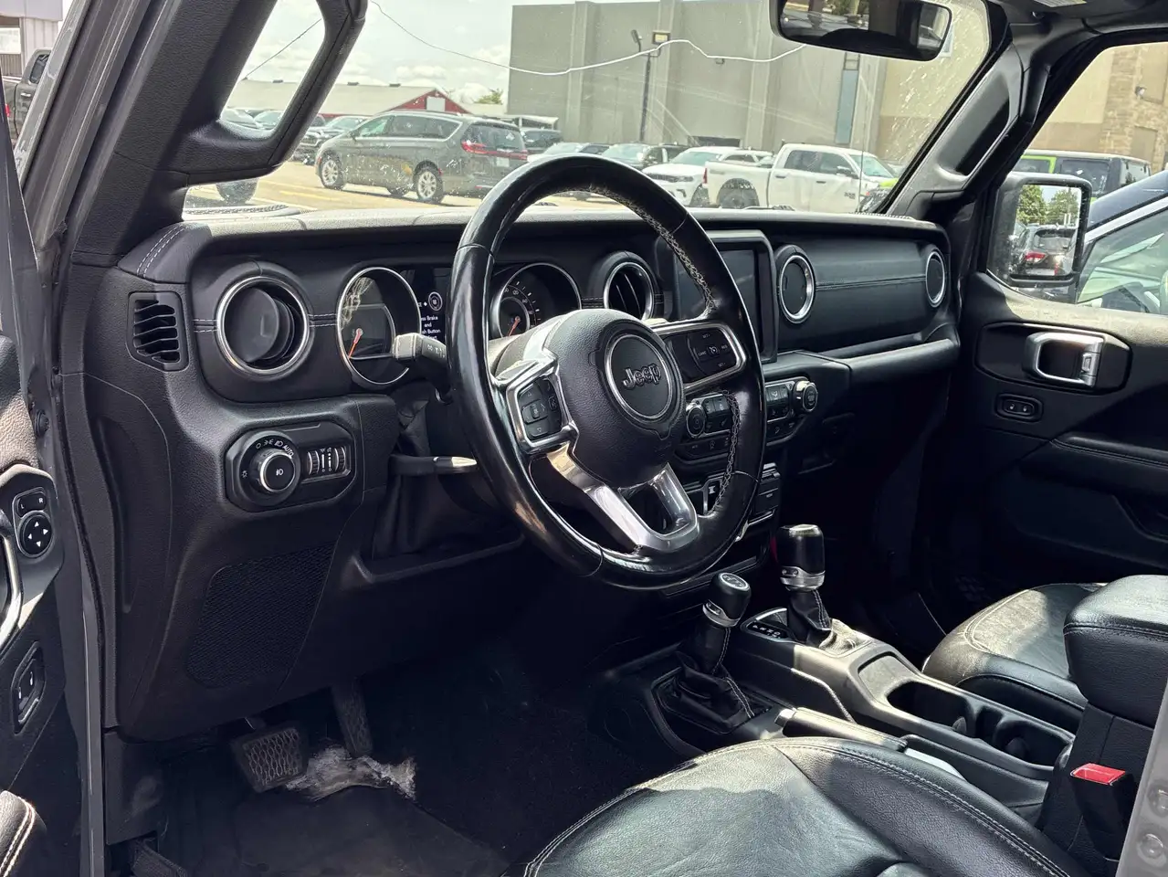 Jeep Wrangler снимка Jeep Wrangler