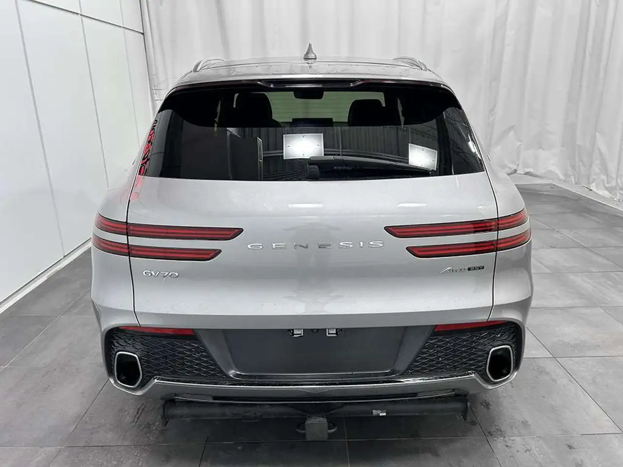 Genesis GV70 photo Genesis GV70