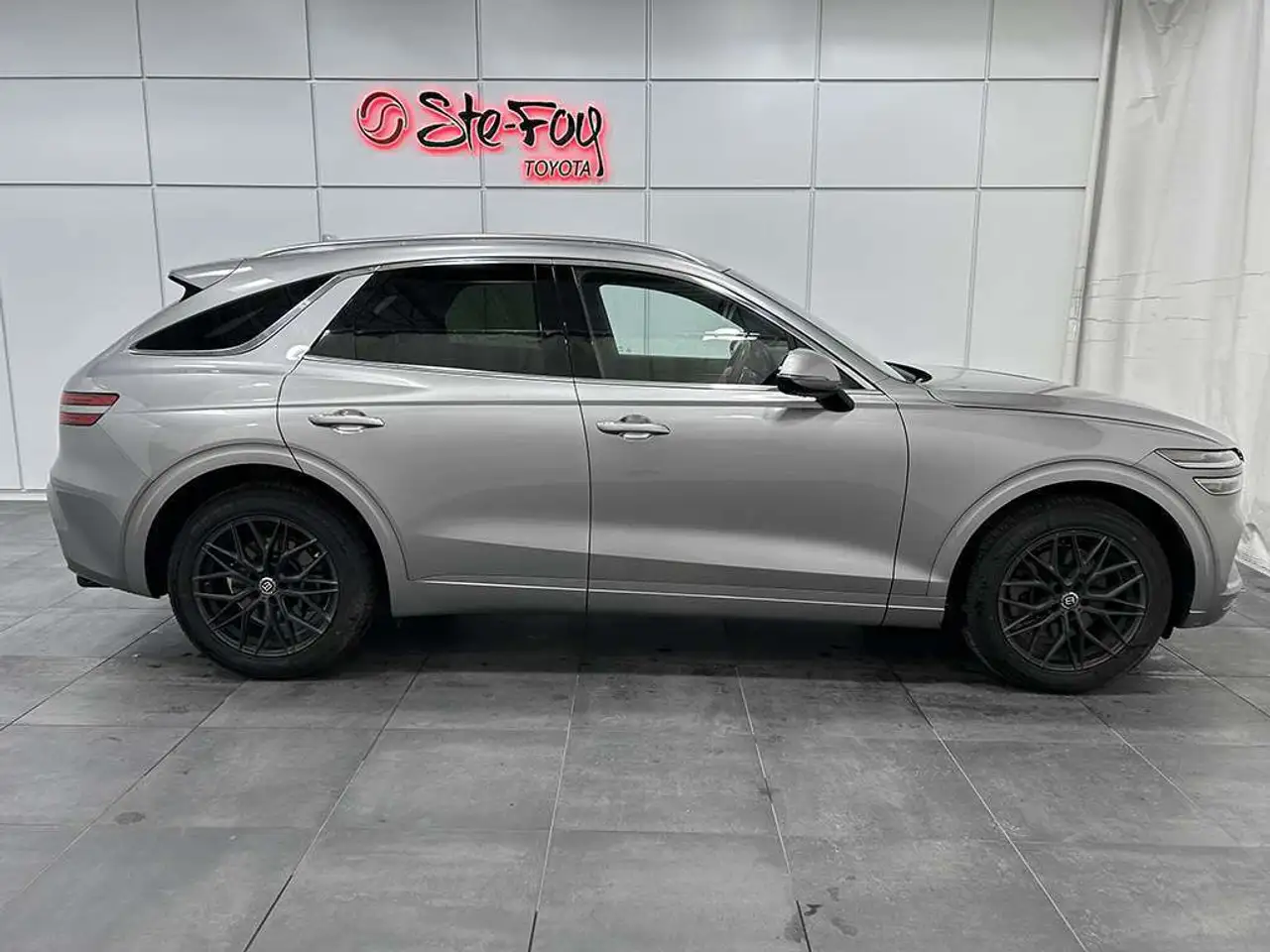 Genesis GV70 photo Genesis GV70
