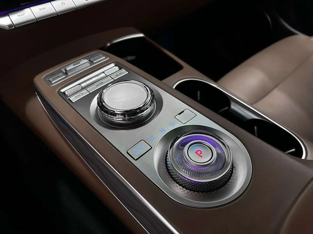 Genesis GV70 photo Genesis GV70
