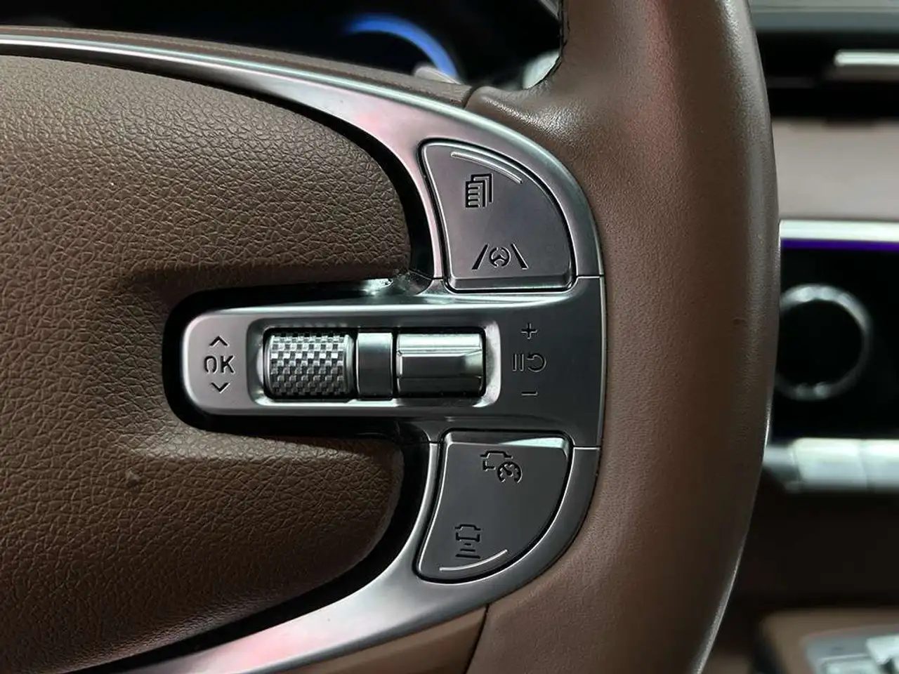 Genesis GV70 photo Genesis GV70