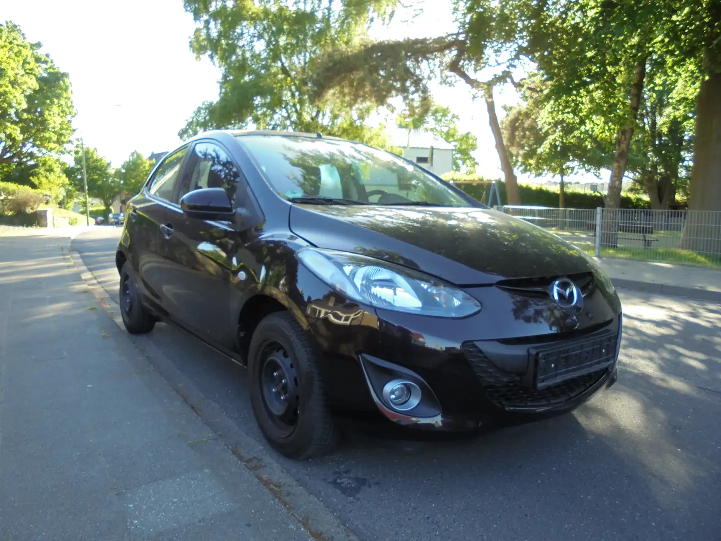 Mazda 2 UNFALL !!!!57000KM. TOP AUSSTATTUNG !!!! Braun - 1