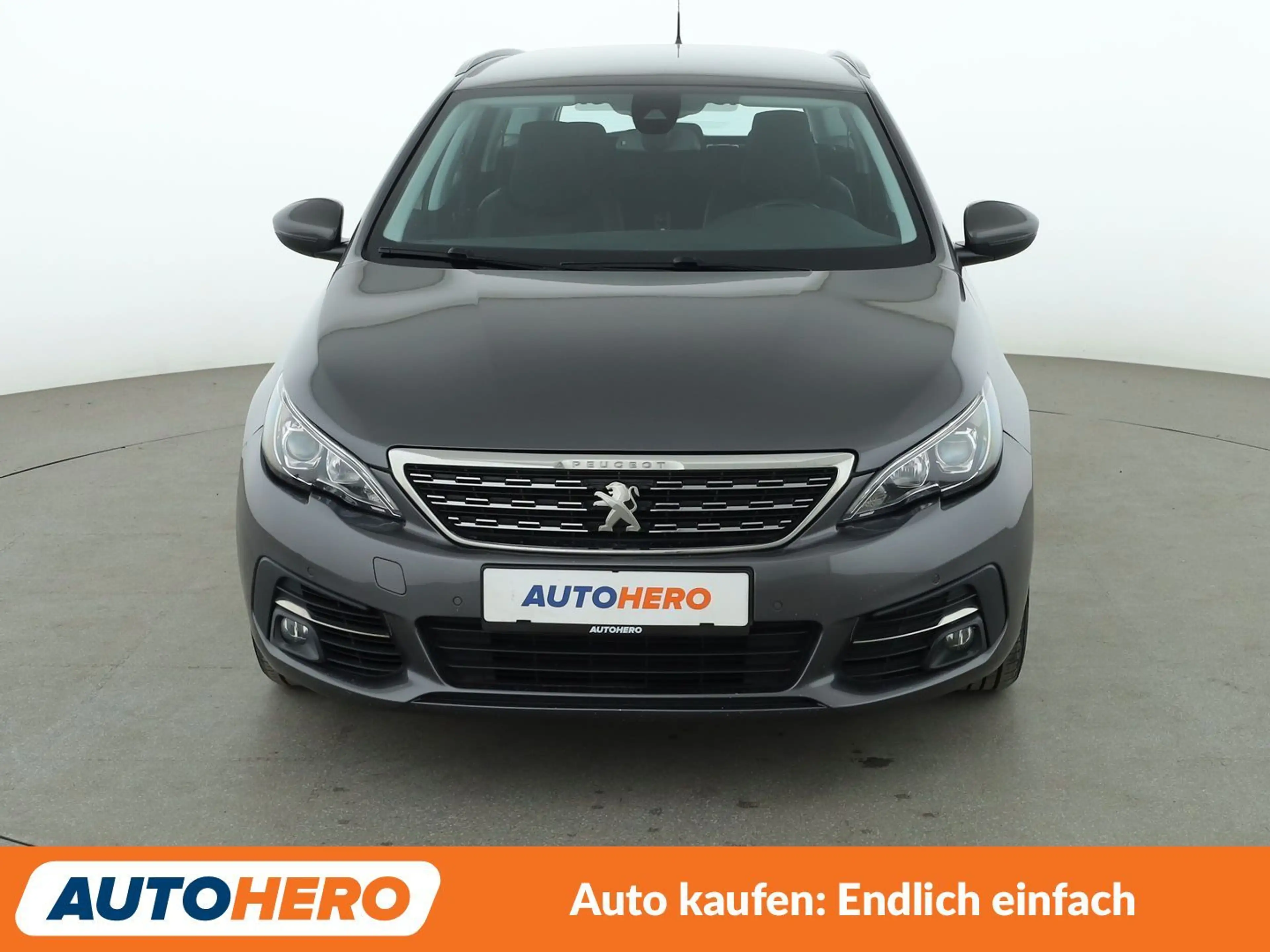 Peugeot 308 1.2 e-THP Allure — photo 9