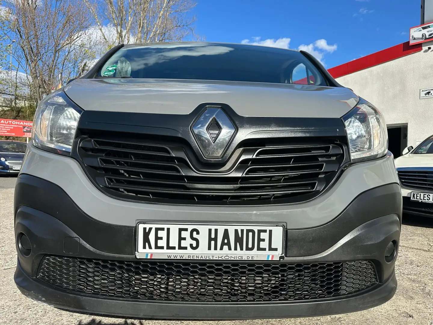 Renault Trafic Kastenwagen- Transporter Grau - 1