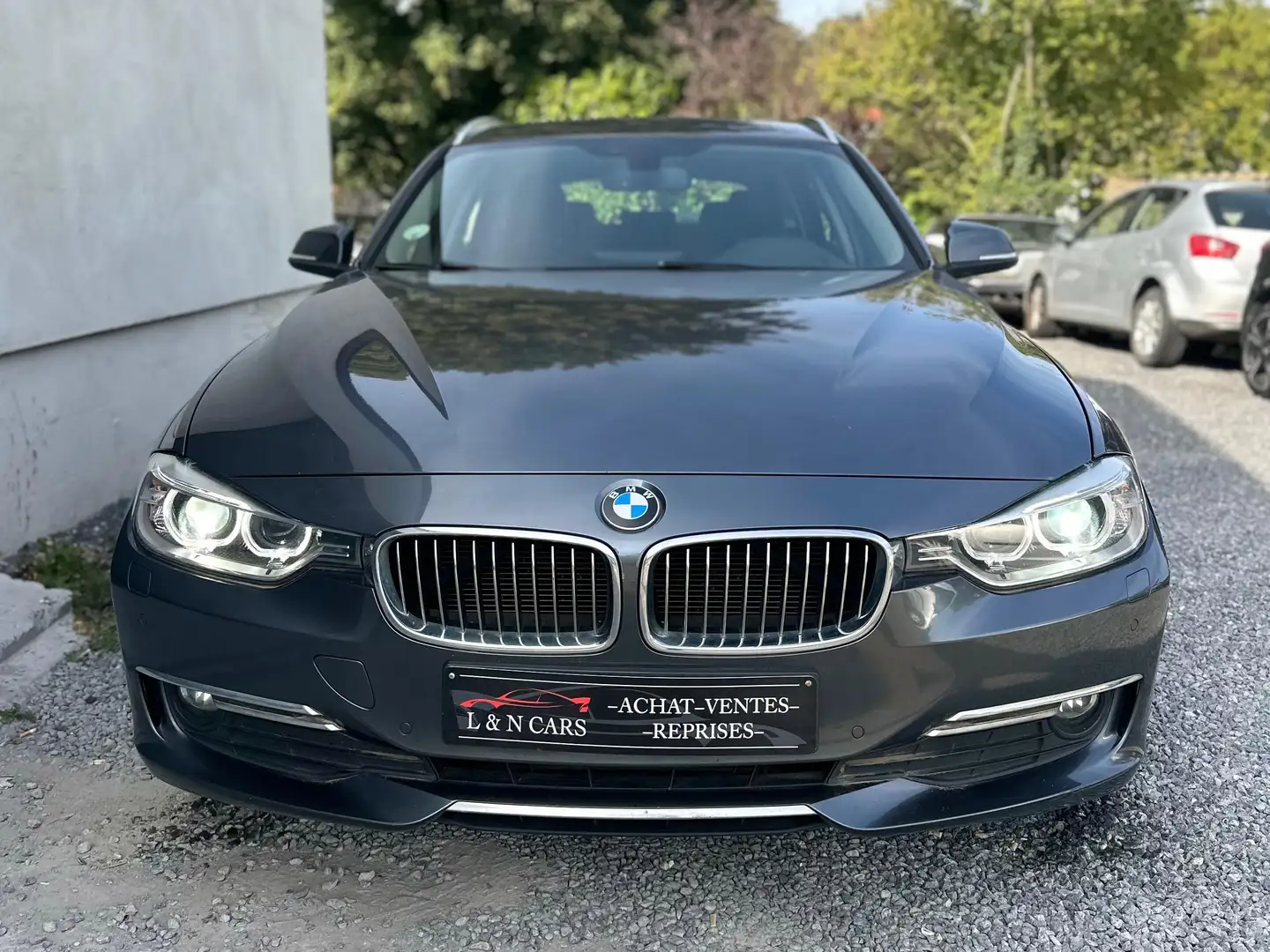 BMW 320 Touring 320 d X drive LUXURY Gris - 2