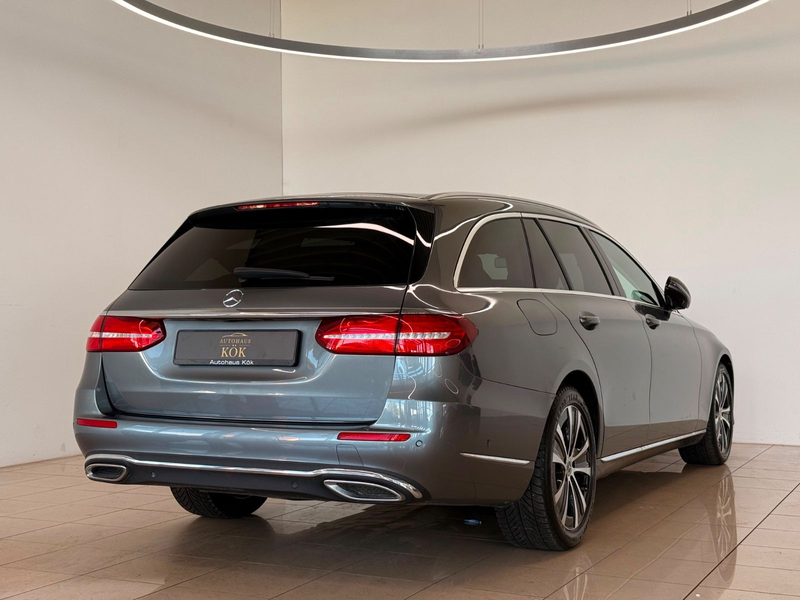 Mercedes-Benz E 400 T-Modell d 4Matic PANO ACC 360 Burmester V — photo 7