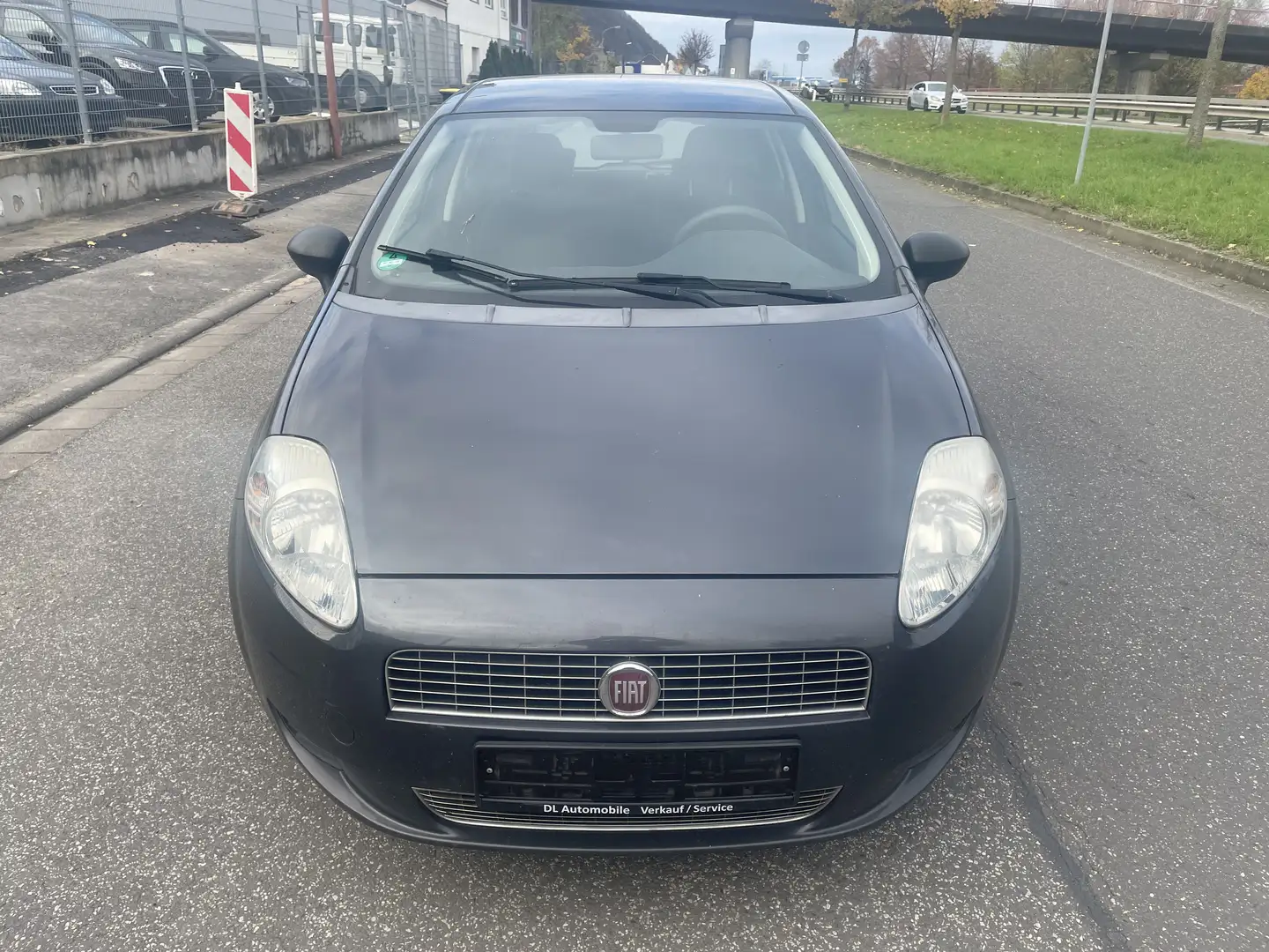 Fiat Grande Punto 1.4 8V Active Klima Gris - 2