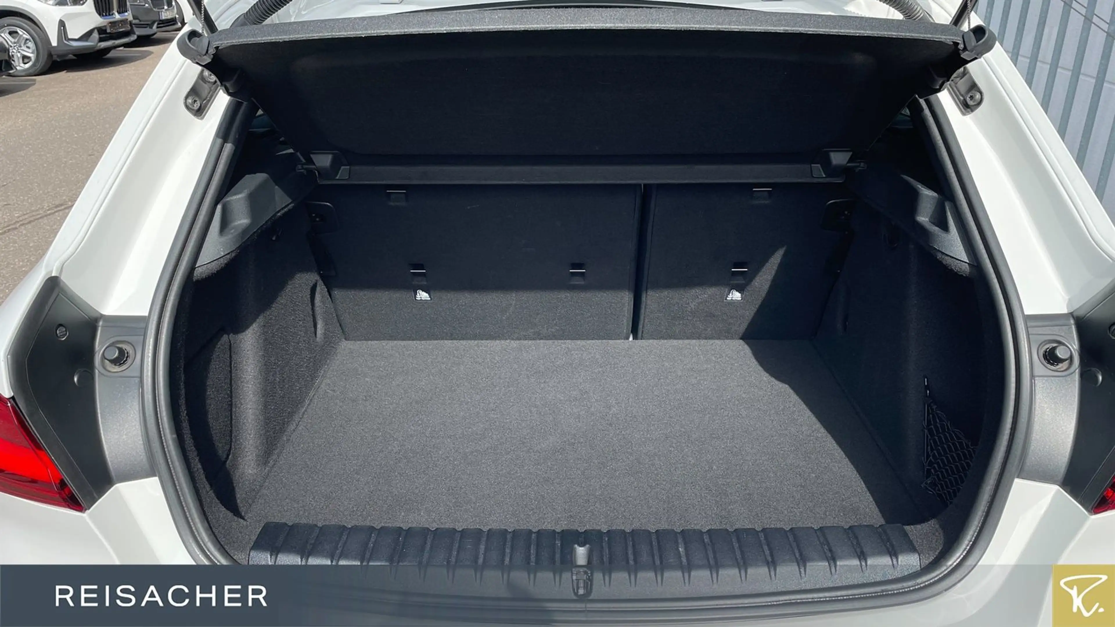 BMW 135 i xDrive ParkAss,RFK,adLed,HiFi,LiCoPr,18"LM — photo 10