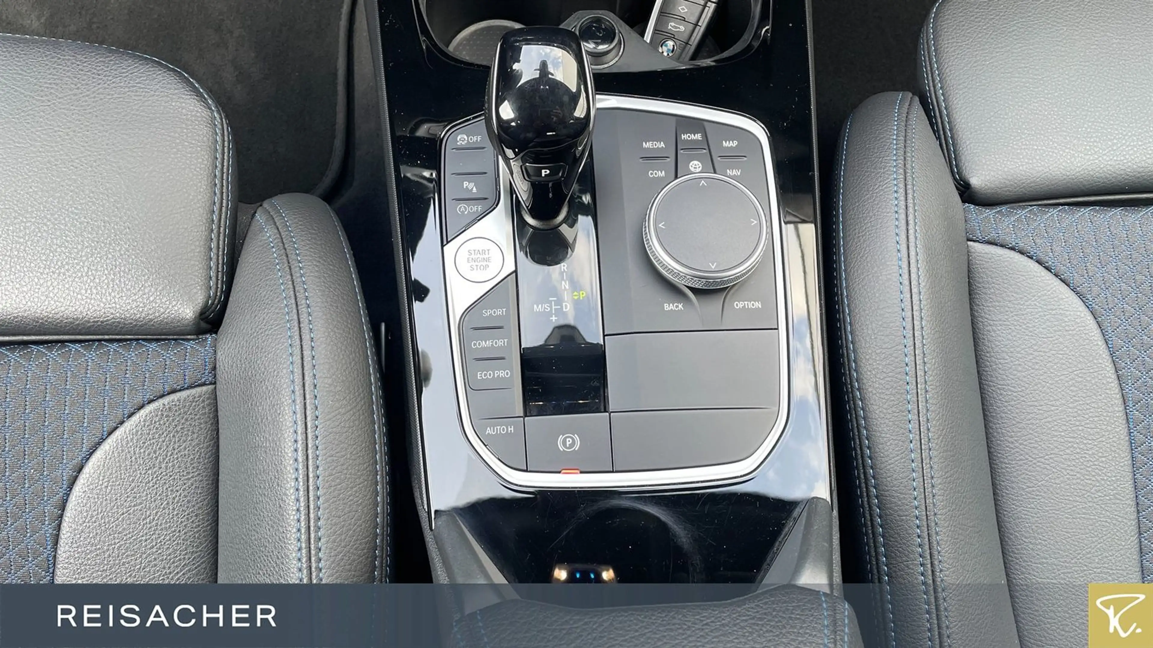 BMW 135 i xDrive ParkAss,RFK,adLed,HiFi,LiCoPr,18"LM — photo 11