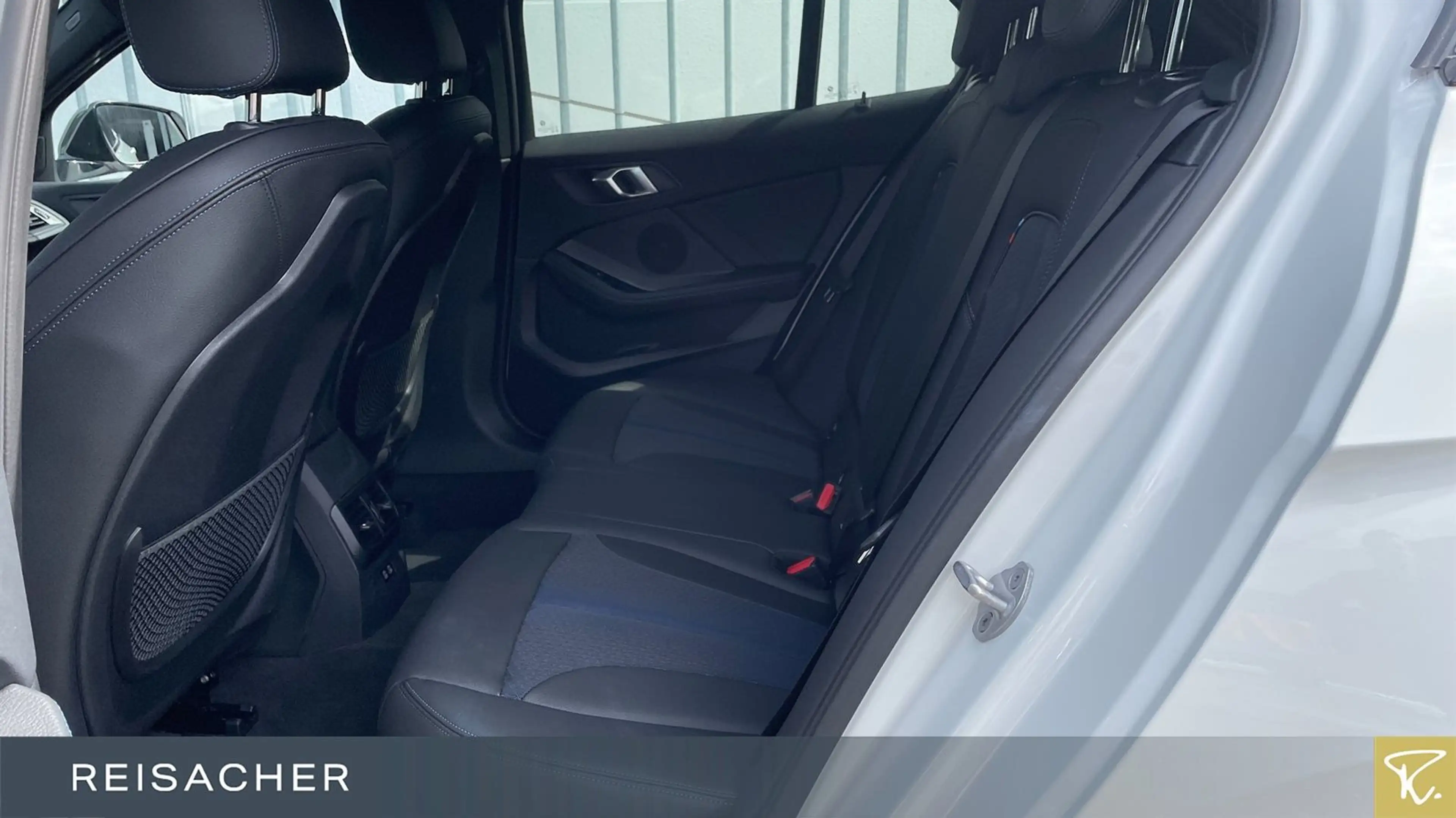 BMW 135 i xDrive ParkAss,RFK,adLed,HiFi,LiCoPr,18"LM — photo 8