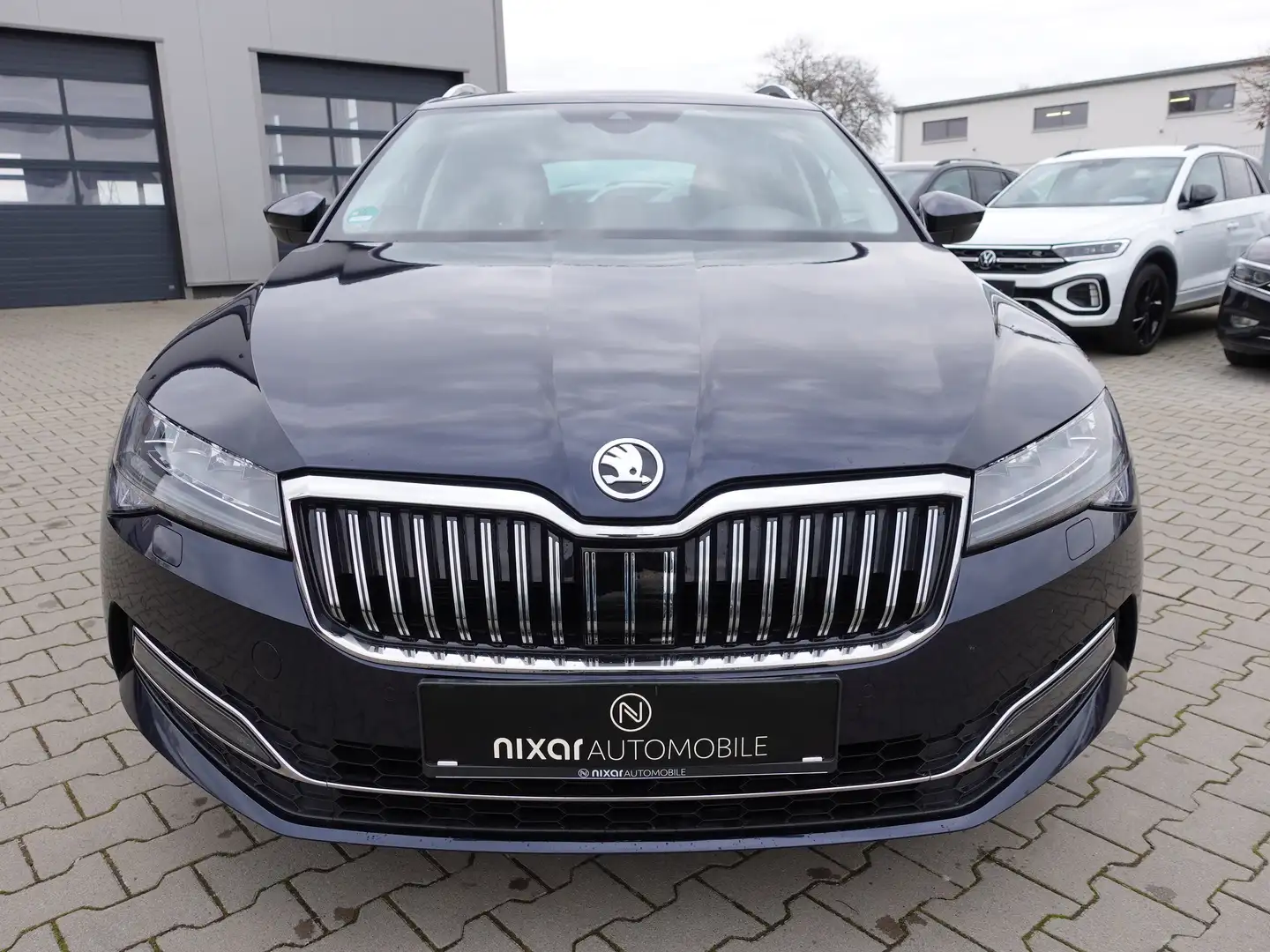 Skoda Superb 2,0 TDI Combi Style DSG/AHK/DigiTacho/Memory Bleu - 2