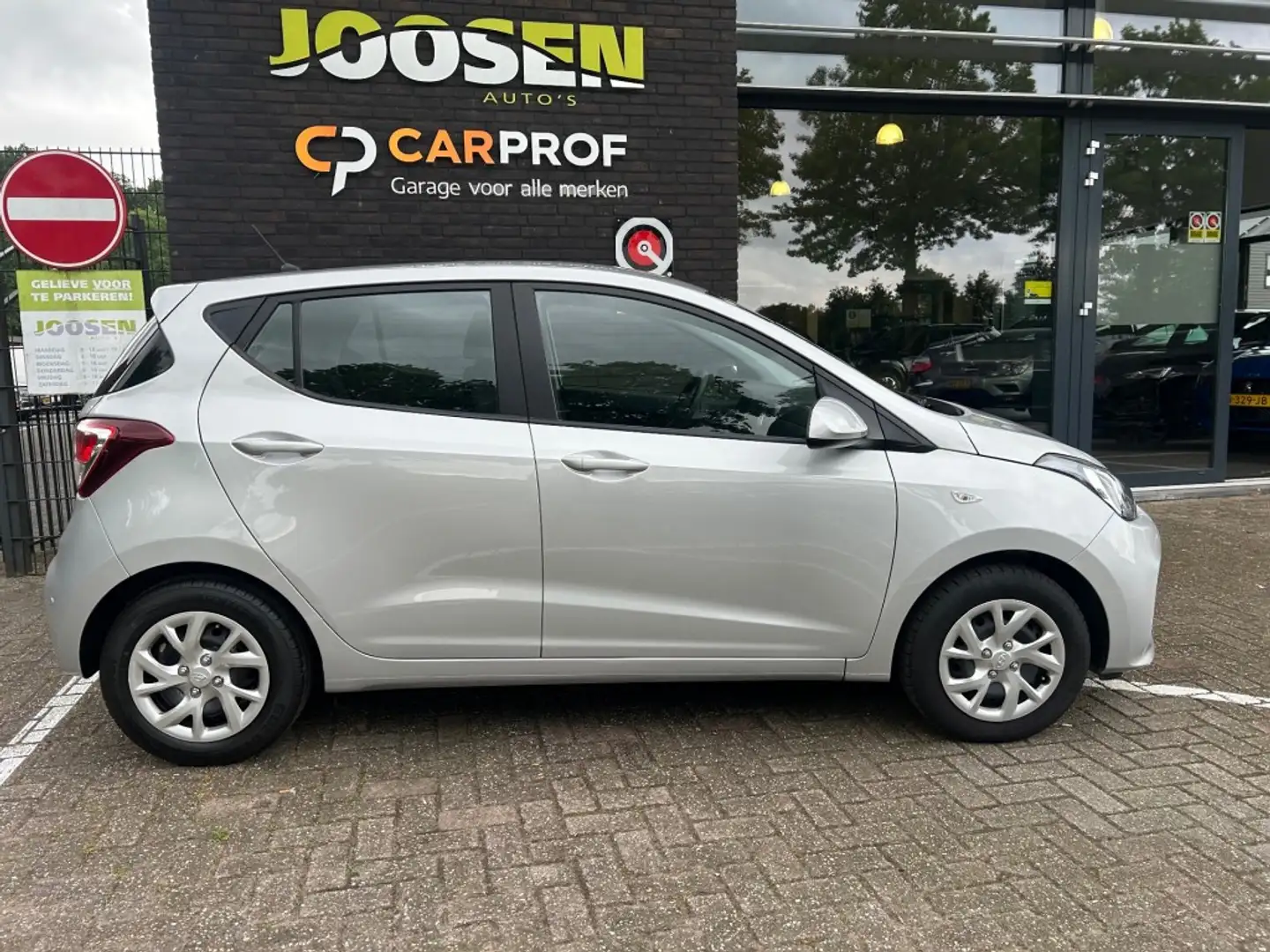 Hyundai i10 1.0I COMFORT 5P. Gris - 2