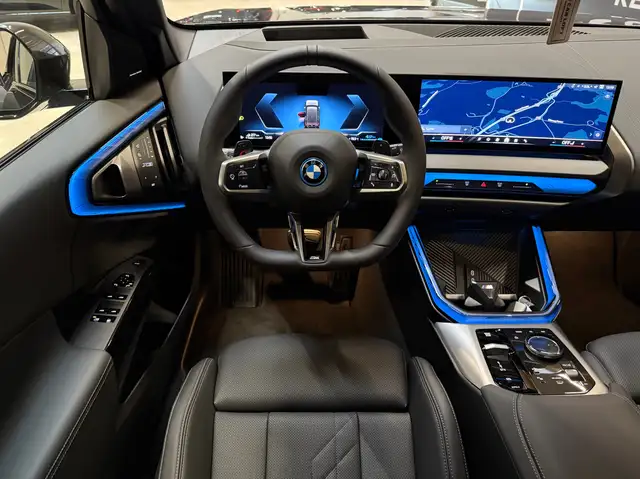 BMW X3 view 12