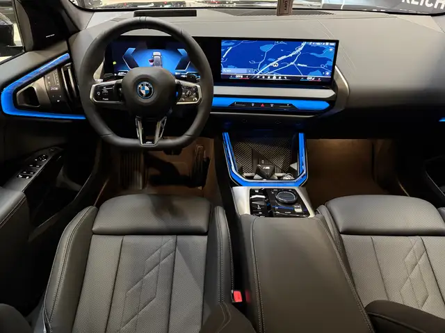 BMW X3 view 11