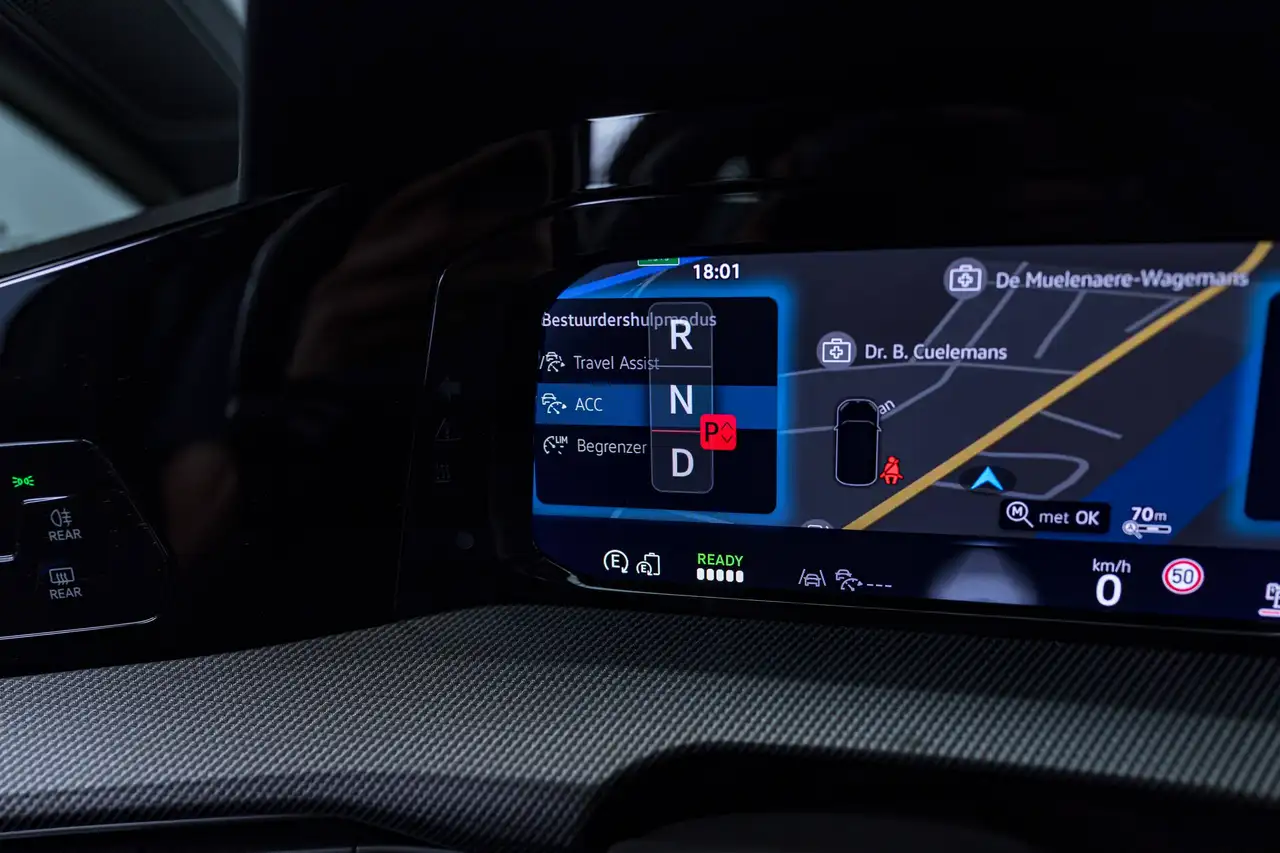 Volkswagen Golf PHEV 360° HEAD-UP PANO IQ-LIGHTS ACC LA HEATED-SEATS AMBIENTLIGHT, миниатюра 24