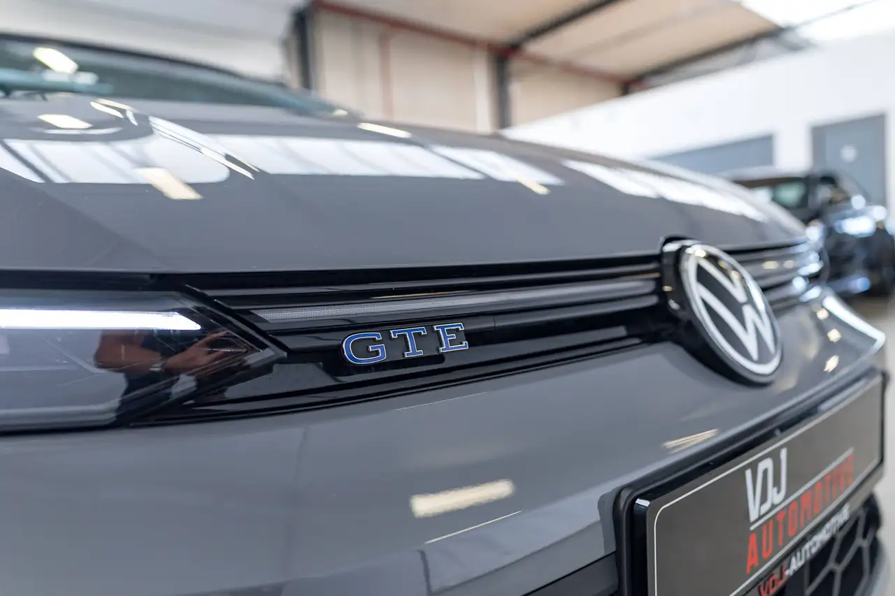 Volkswagen Golf PHEV 360° HEAD-UP PANO IQ-LIGHTS ACC LA HEATED-SEATS AMBIENTLIGHT, миниатюра 8