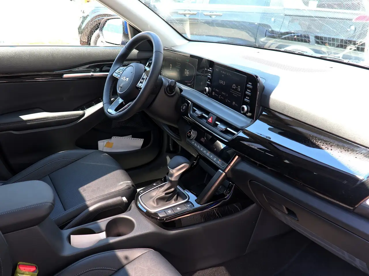 Kia Seltos снимка Kia Seltos