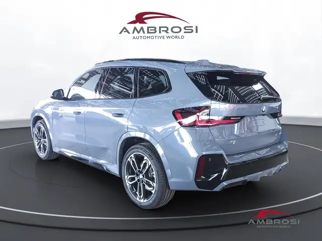 BMW X1 view 4
