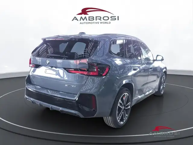 BMW X1 view 3