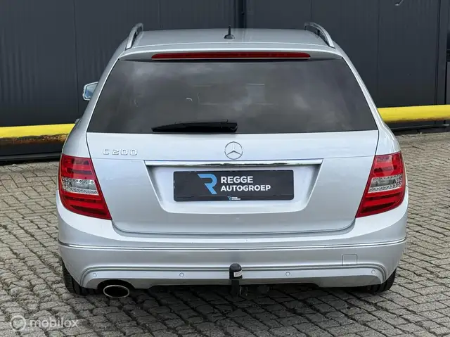 Mercedes-Benz C-Class view 9