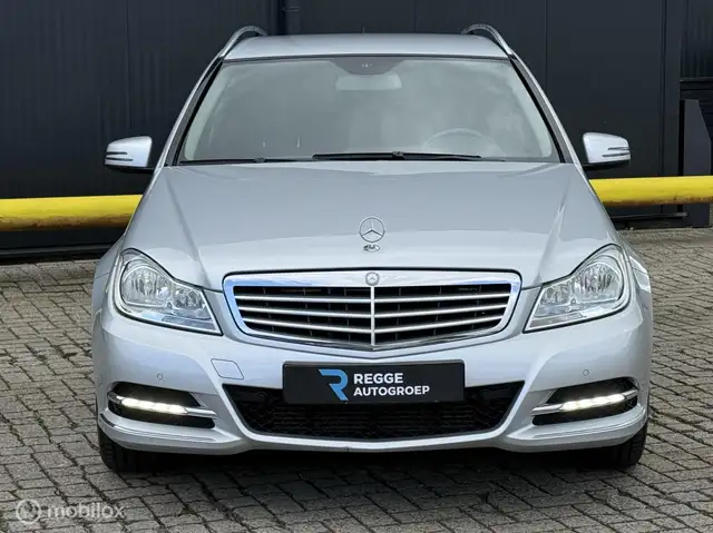 Mercedes-Benz C-Class view 5