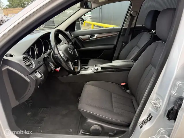 Mercedes-Benz C-Class view 11
