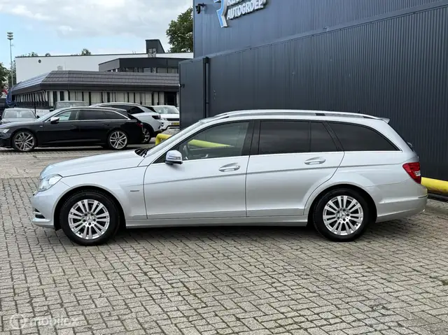 Mercedes-Benz C-Class view 8