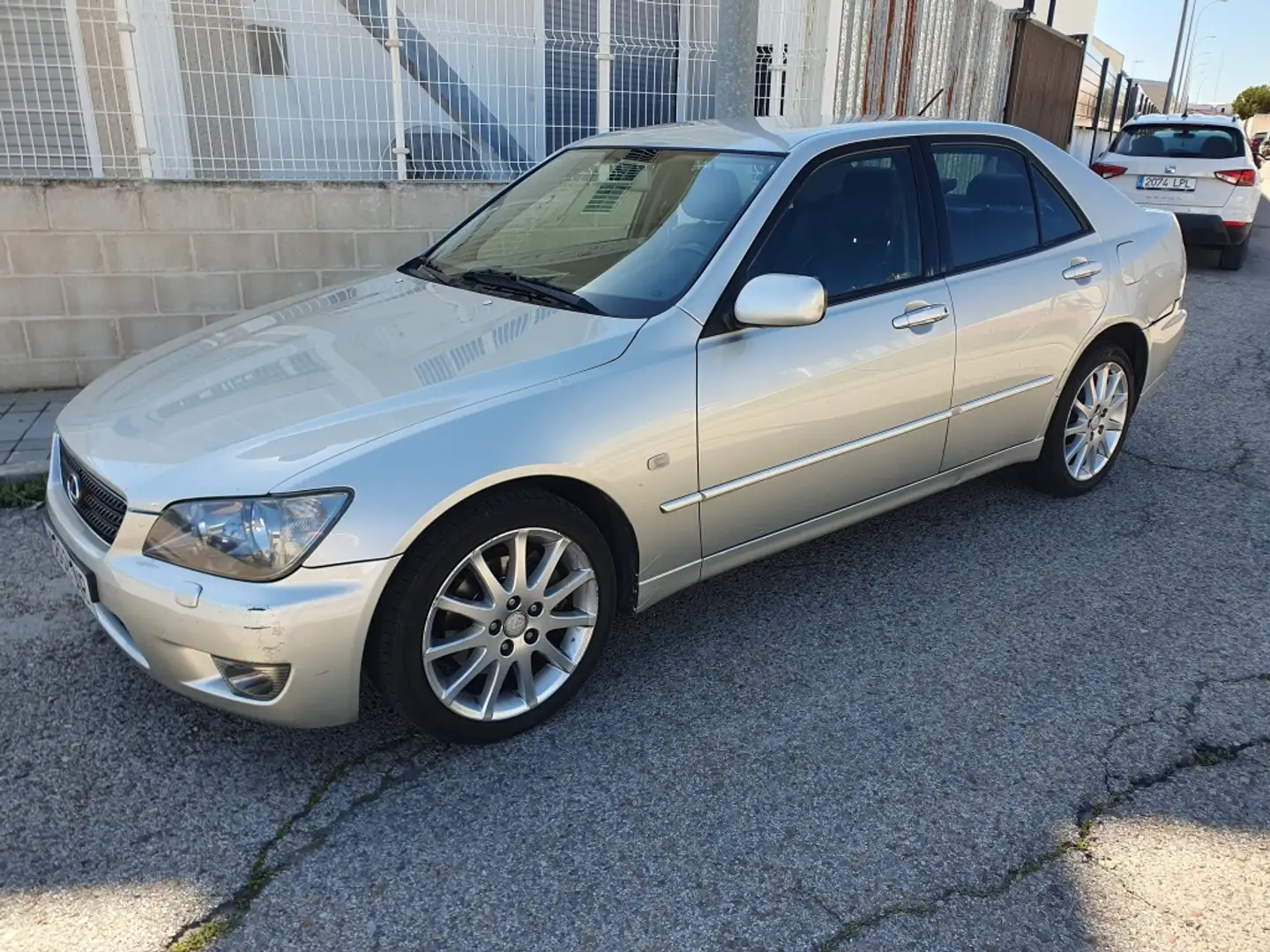 Lexus IS 200 Premium Beige - 1
