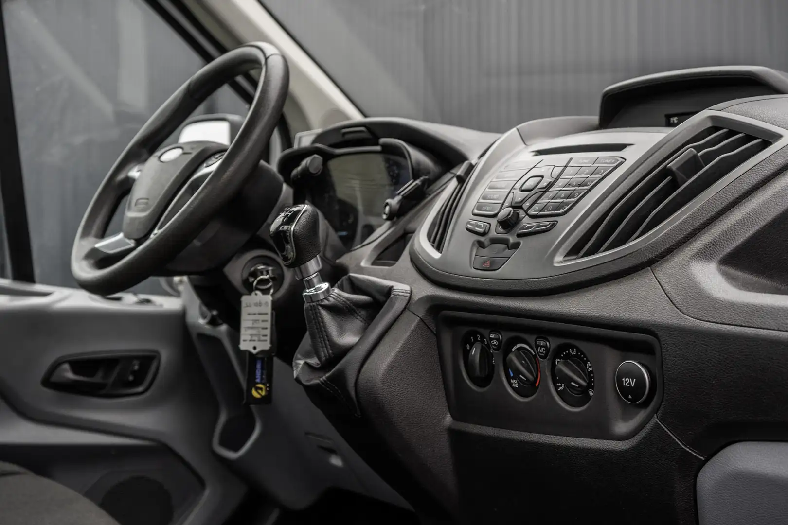 Ford Transit 2.0 TDCI L2H1 | Euro 6 | Top conditie | Airco | Al Wit - 2