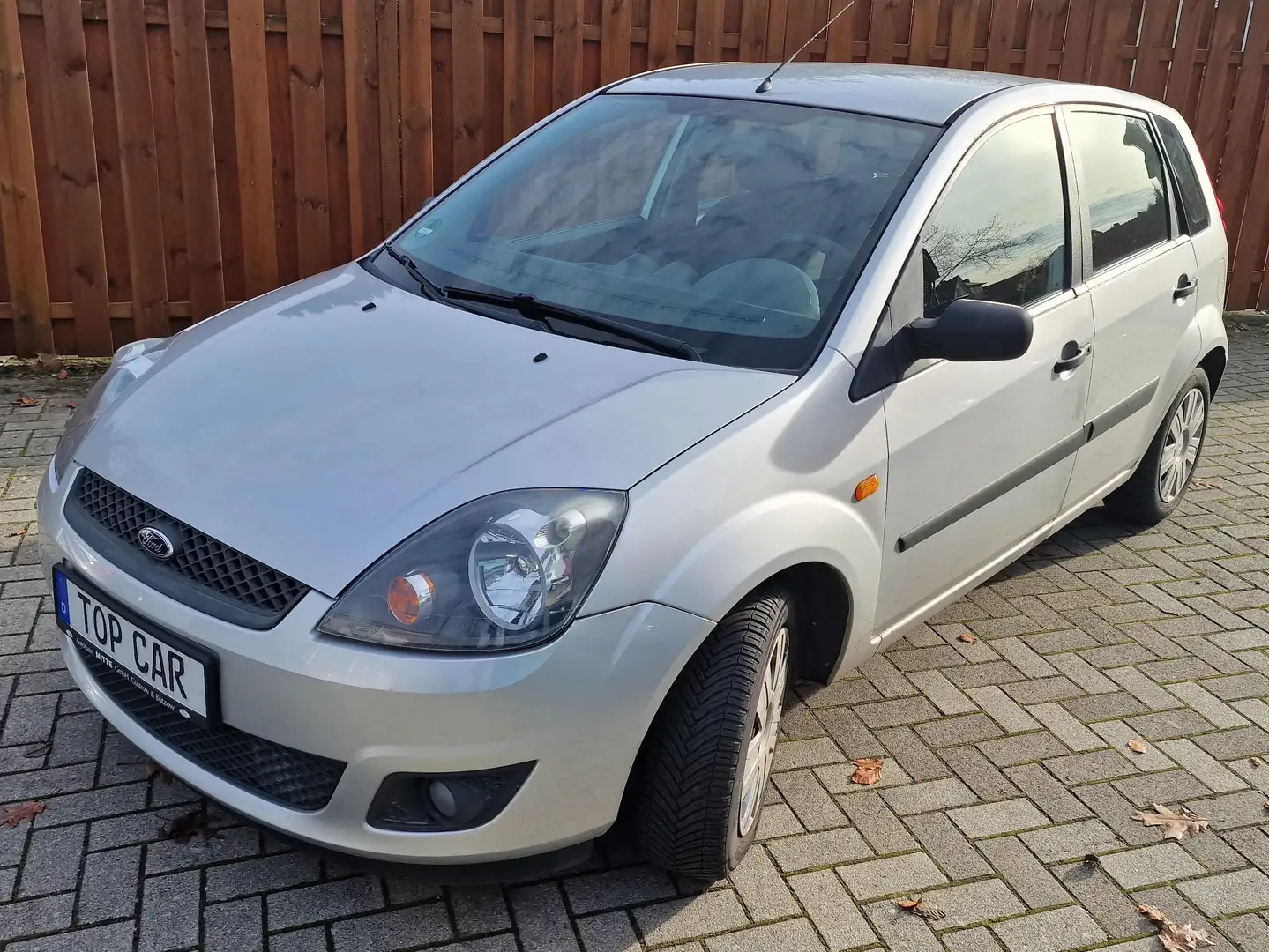 Ford Fiesta Trend Automatik (80Tkm) - 1