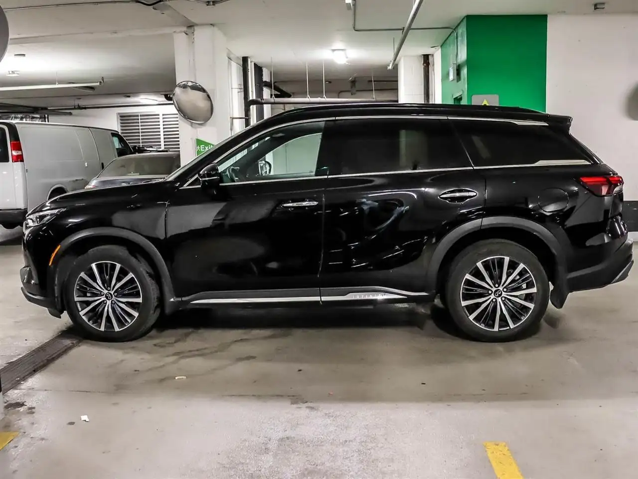 Infiniti QX60 снимка Infiniti QX60