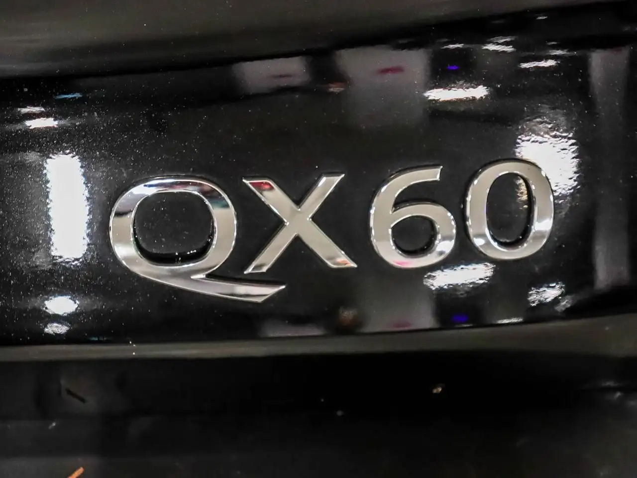 Infiniti QX60 снимка Infiniti QX60