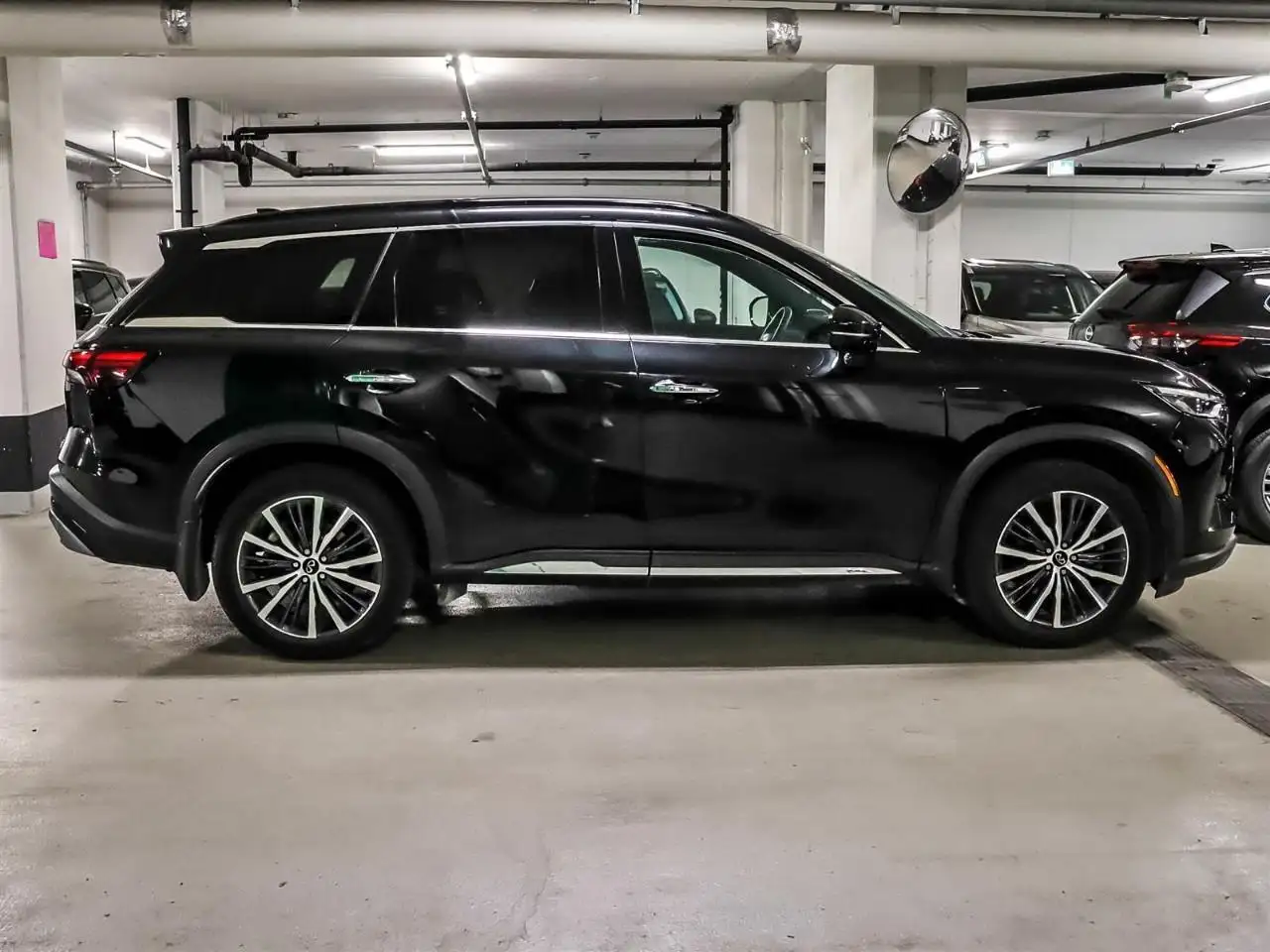 Infiniti QX60 снимка Infiniti QX60