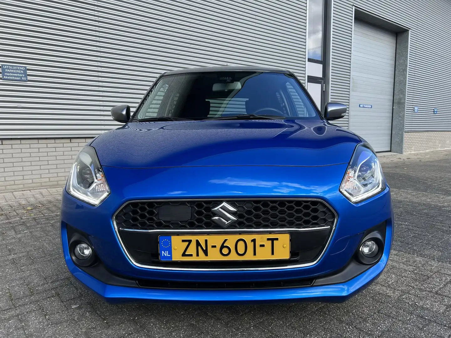 Suzuki Swift 1.2 Stijl Smart Hybrid | Lage KM-stand | Apple Car Blau - 2