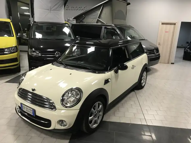 MINI Cooper D 1.6 112 CV “ Neopatentati “