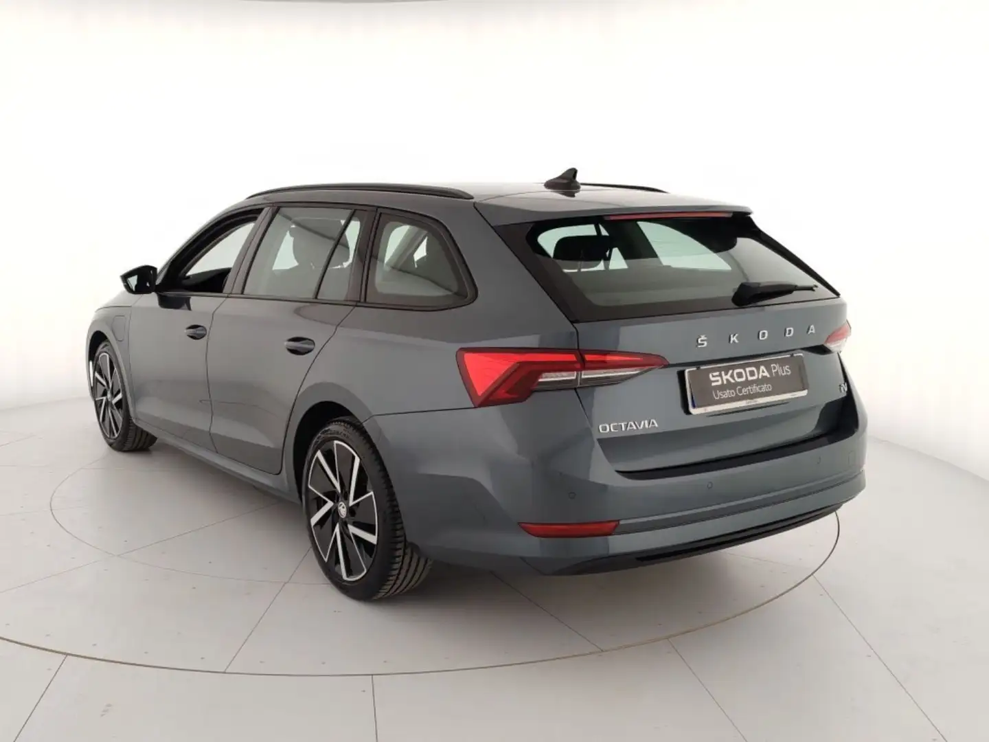 Skoda Octavia Octavia 1.5 e-TEC DSG Wagon Executive - 2