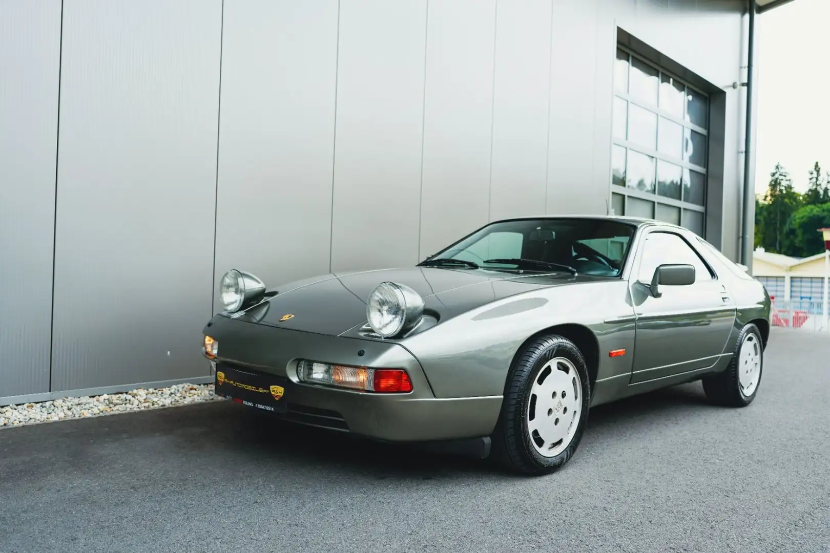 Porsche 928 S4 Grau - 1