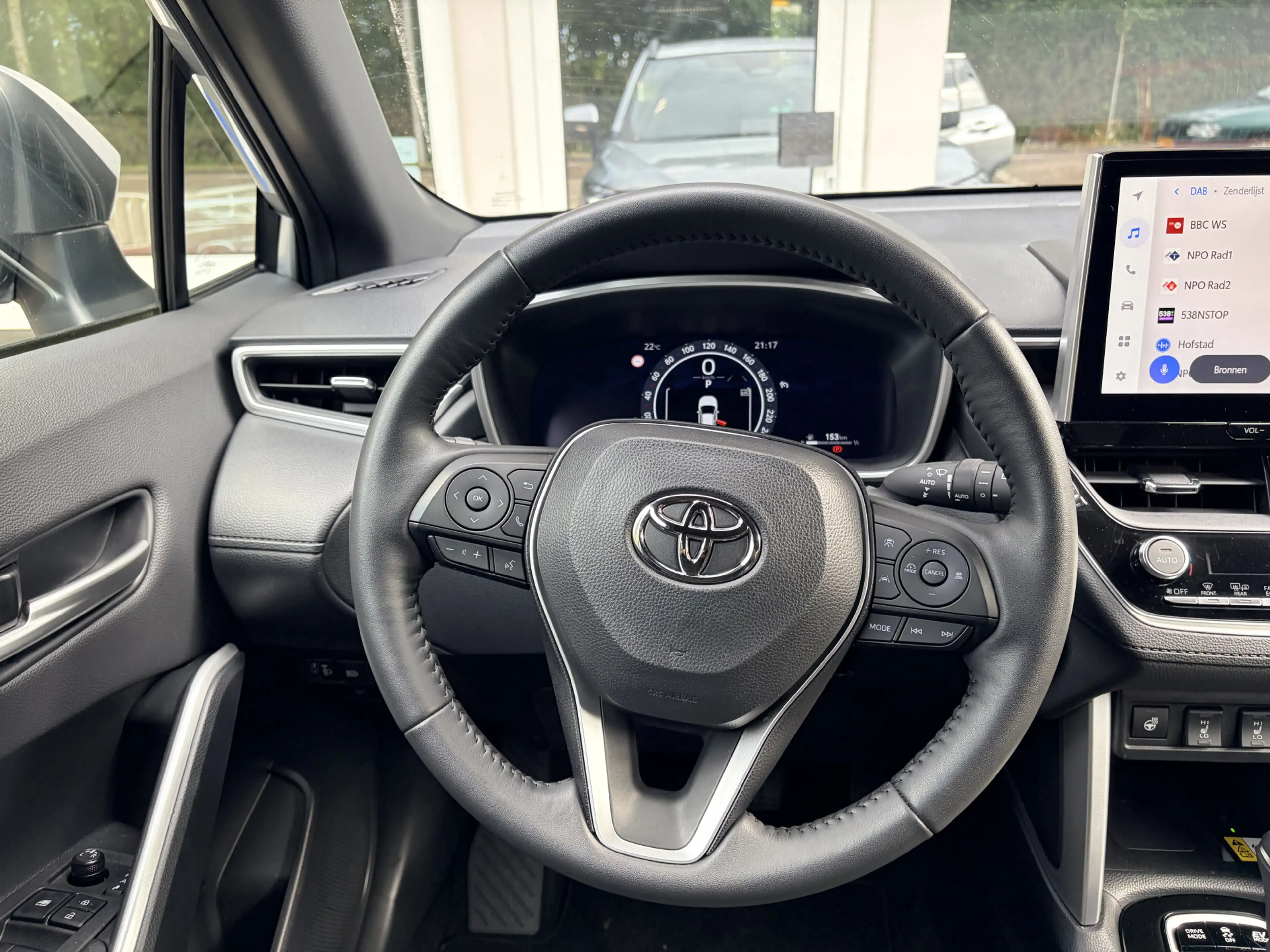 Toyota Corolla Cross Hybrid 200 Dynamic Navi Fullmap/A.uitrijcamera/In — photo 6