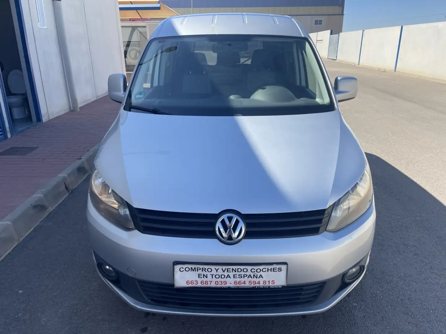 Volkswagen Caddy 1.6TDI BMT Tramper Plateado - 1